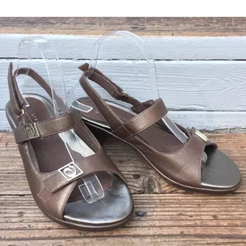 Aravon by By New Balance Sandals